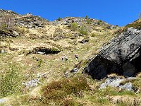 Zig-Zag sul fianco del costone  DSCN8371