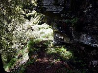 Passaggio sotto la roccia  DSCN8490