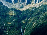 Valle d'Usedi, al centro poco spostata a sinistra il rifugio Cantina Vecchia  DSCN9356