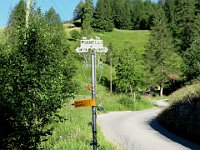 Pianelli, qui se prende a sinistra  IMG 1257