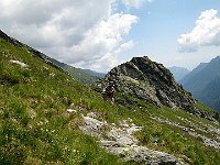 Si prosegue in direzione del colletto al centro della foto  IMG 1688