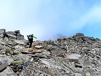 La pietra è abbastanza stabile, ma da fare con attenzione, ogni tanto qualche sasso si muove  IMG 1553