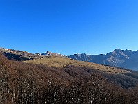 San Lucio e Garzirola a sinistra, il Pizzo di Gino a destra  IMG 0316