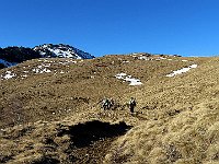 Avvicinamento alla bocchetta di S.Bernardo 1586mt, dove inizia la cresta di salita con la neve  IMG 2667