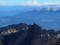 Sasso Grande, gruppo dei Denti della Vecchia. Sulla cresta a confine, dalla Fojorina al Boglia  IMG 2703
