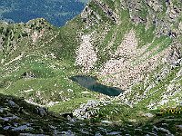 Sotto di noi a Q2214 il Lago di Calvaresc  IMG 3232