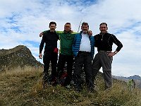 Foto ricordo al Pizzo della Bassa 2023mt  IMG 3574