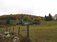 La baita in alto con la bandiera è la capanna  IMG 3622