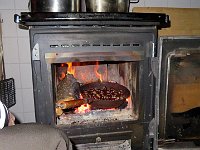 La magnifica stufa con le birolle in cottura  IMG 3708