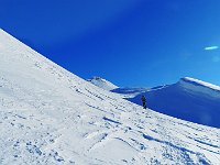 Poi si traversa sotto l'anticima  IMG 3969