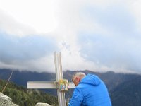 La croce di vetta con gamella e libro  IMG 4926