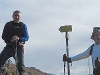 Bivio Q1050, al ritorno prenderemo a sinistra verso S.Pietro e Civate per fare un anello in discesa  IMG 5581