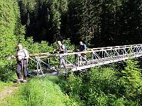 Scendiamo 100mt di dislivello per passare sopra il Riale Fiumigna  IMG 2057