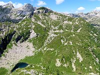 Sul lato opposto del passo i laghi ed il Pizzo della Cavegna  IMG 2091