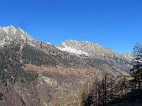 Al centro il Torrent Alto 2950mt, che segna confine tra la Calanca e la Val Pontirone  IMG 6910