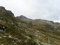 Al centro della foto nel piccolo avvallamento della foto c'è il Pass de la Cruseta Q2455 dove si scende in Calanca  IMG 8945