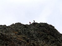 Vediamo alcuni escursionisti che scendono  IMG 9031