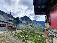 Vicino al rifugio una baitella  20230805 100342