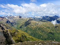 Panoramica, sullo sfondo l'Adula  20230809 111449