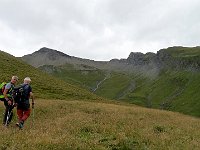 Fino al costone che scende dal Tallihorn, qui vediamo bene la nostra prima cima  IMG 3072