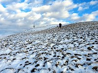 Non saliamo all'Alpe Terrabiotta ma deviamo dritti verso la cima  20231206 090533