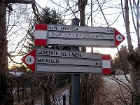 Percorriamo a piedi Via agli Alpi vicino al rifugio Anna Maria, e seguiamo per Alpe Spessola  IMG 3996