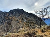 Verso una delle torri dei Pizzoni  20240407 095341