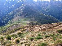 Sull'altro lato il parcheggio all'Alpe Neggia  20240505 090122