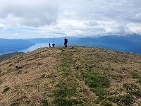 E risaliamo fino alla cima del Covreto  20240505 113117