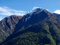 Zoom Legnone, si vede bene il zig-zag della Linea Cadorna  20240508 092014