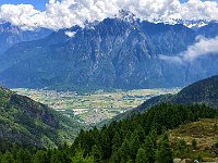 Verso valle, sotto di noi Gordona  20240605 120449