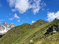 Salita all'anticima e poi alla cima (a sinistra)  20240627 110001