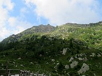 In alto la Cima delle Cicogne con i suoi impianti  IMG 5665