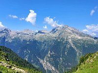 Di fronte a noi i Torrent tra Val Calanca e Val Poltrinone  20240728 104619