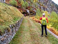 Strada Alpe Compiett - funivia di servizio, è una strada senza collegamenti con il basso  IMG 6203