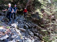 Ritornanti alla Baita Napoleù prendiamo il sentiero più diretto verso la diga  2024-10-30-10h48m31