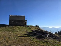 Proseguiamo su traverso e poi sterrata verso l'Alpe Merla  20241114 144525 [1600x1200]