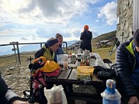 Pranzo sui tavoli esterni  20241204 115949