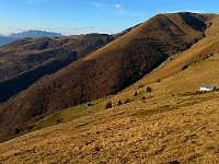 Baita Rudera ed in basso la Baita Baciamorti  IMG 6457