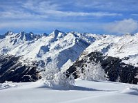 Verso le cime del Gottardo, si distiunguono bene il Lucendro e tutto a sinistra il Pizzo Rotondo  20250126 133013