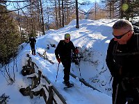 Da fare con attenzione, al ritorno non passeremo di qui, poco più a monte si attraversa su neve  IMG 4404