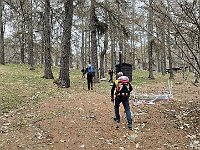 Arrivati alla strada asfaltata, poco prima si sale ripidi a fianco dell'acquedotto  20250402 081228