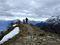Ultimo tratto di sentiero per la croce del Legnoncino  20250402 111813