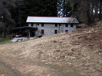 Rifugio Bellano (chiuso in questo periodo)  IMG 0820