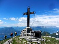 Per scendere sulla dorsale verso il lago di Como  DSCN3923