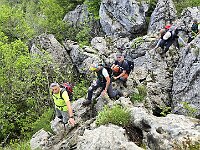 Per salire il Monte Ocone cima N si deve scalare un bel passaggio roccioso  20250521 094928