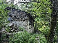 Alpeggio in abbandono sul sentiero  20250618 090419