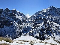Pizzo dei Tre Signori e a sinistra la Bocchetta dell'Inferno che collega con la Valle dell'Inferno nella bergamasca  20251002 110859
