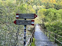 Secondo ponte , NON LO SI ATTRAVERSA, si prosegue diritti  20251009 091938