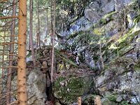 Si supera una bastionata rocciosa  20251012 091737